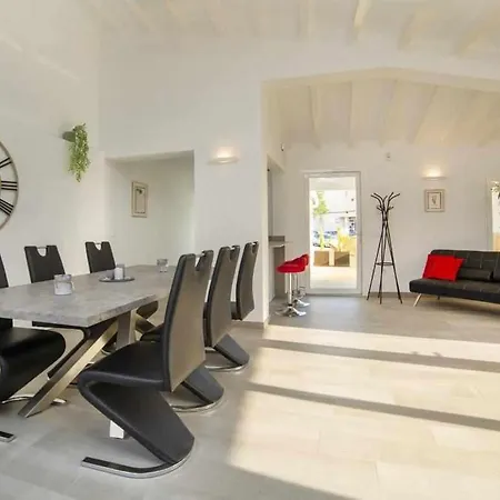 Bennu Lujo Y Confort Centro, Playa *